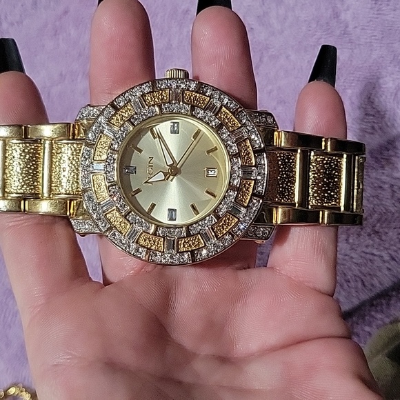 Elgin Adult Male Watch Crystal Accented Champagne Dial Date FG9750 Men's - Picture 2 of 5